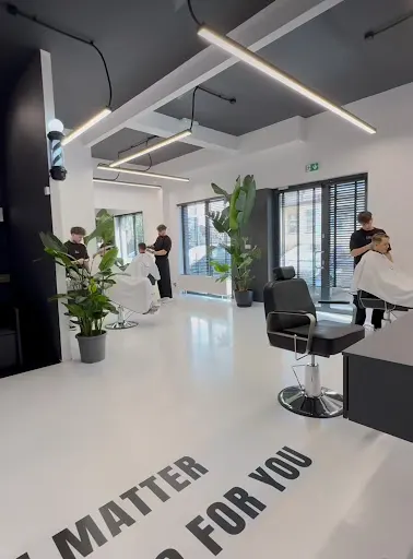 CRAFT BARBER LOUNGE